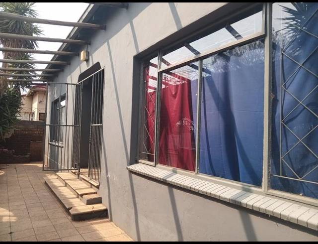 6 BEDROOM HOUSE FOR SALE IN RANDGATE